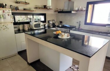 FUNES HILLS MIRAFLORES